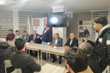 chp-istanbul-milletvekili-ozgur-karabat-ve-belediye-baskan-adayi-abdulhadi-akmugan-ziyareti-5